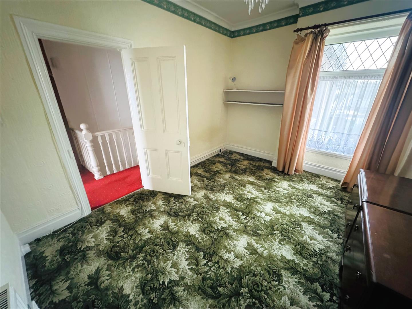 College Square, Llanelli, SA15 1DT